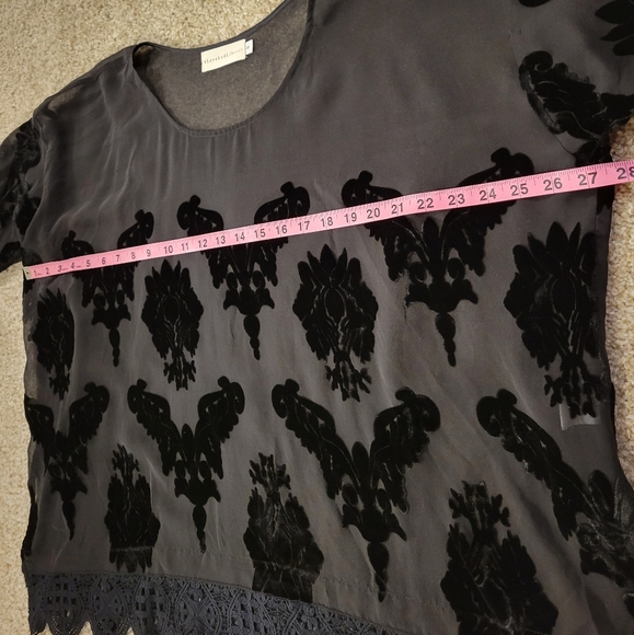 4 Love & Liberty Burnout Blouse - Picture 7 of 9